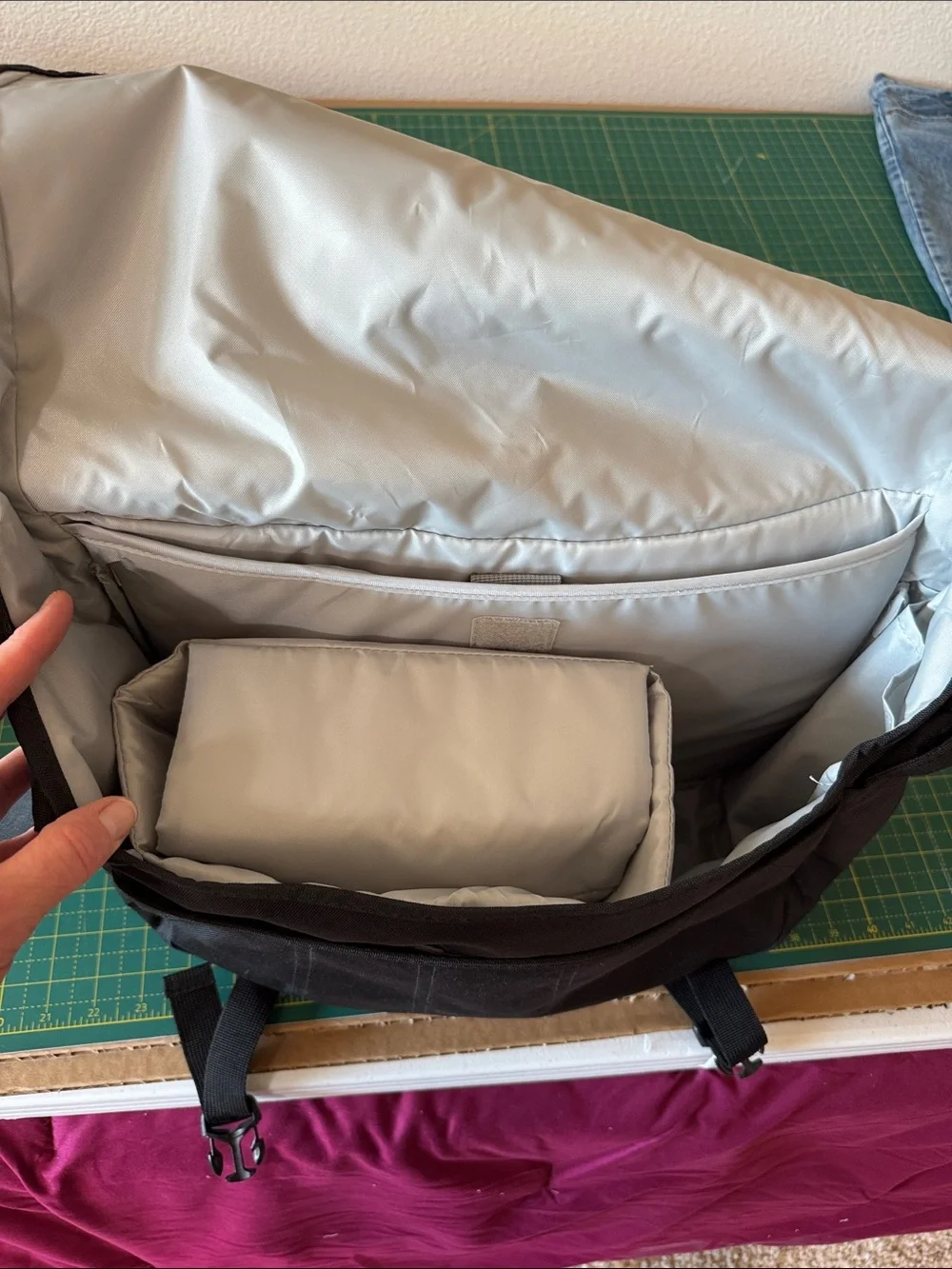 Lowepro Black Messenger Bag. Never used — Durable Everyday Camera & Tech Carry